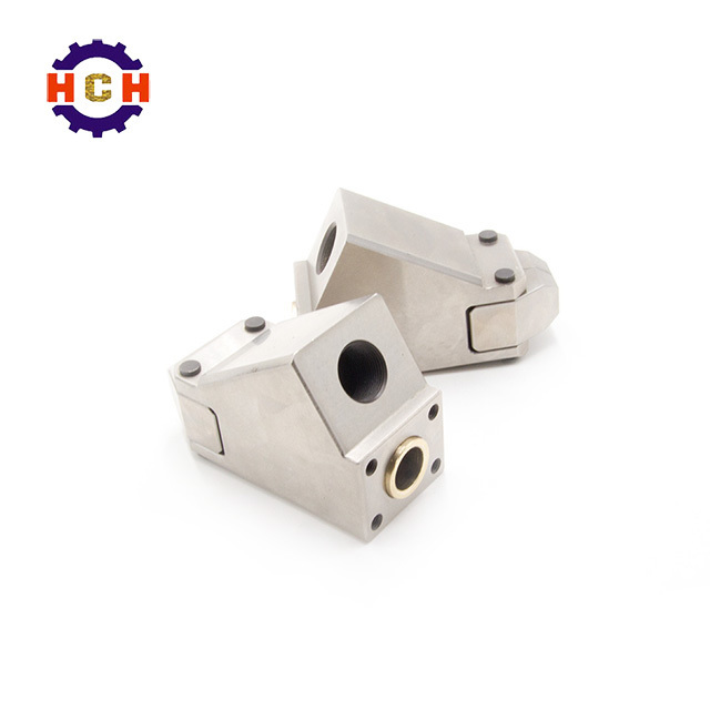 深圳精密零部件加工廠的數(shù)控機(jī)床的特點(diǎn)